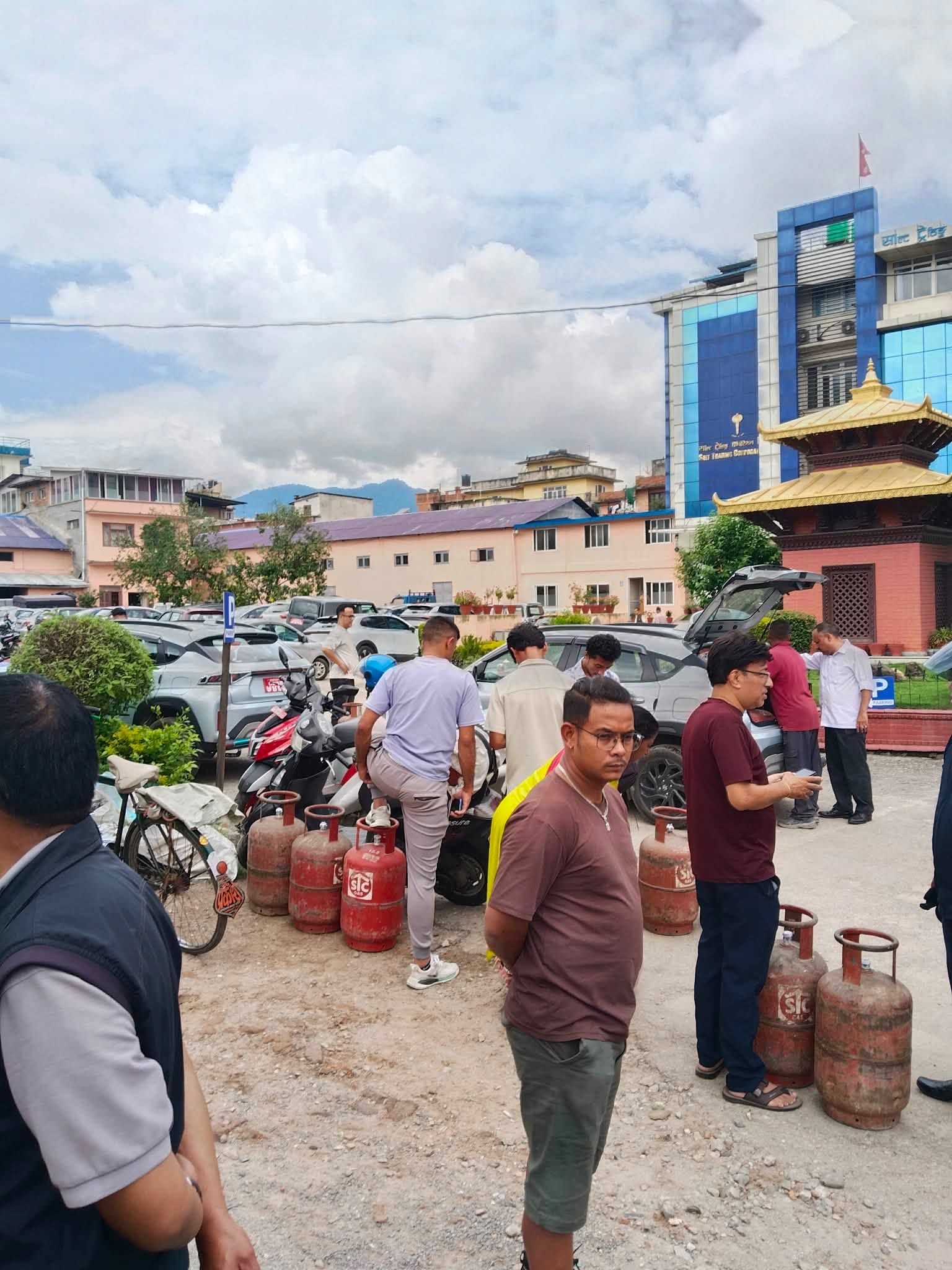 LPG Shortage Deepens in Kathmandu as Highway Damage Disrupts Supply