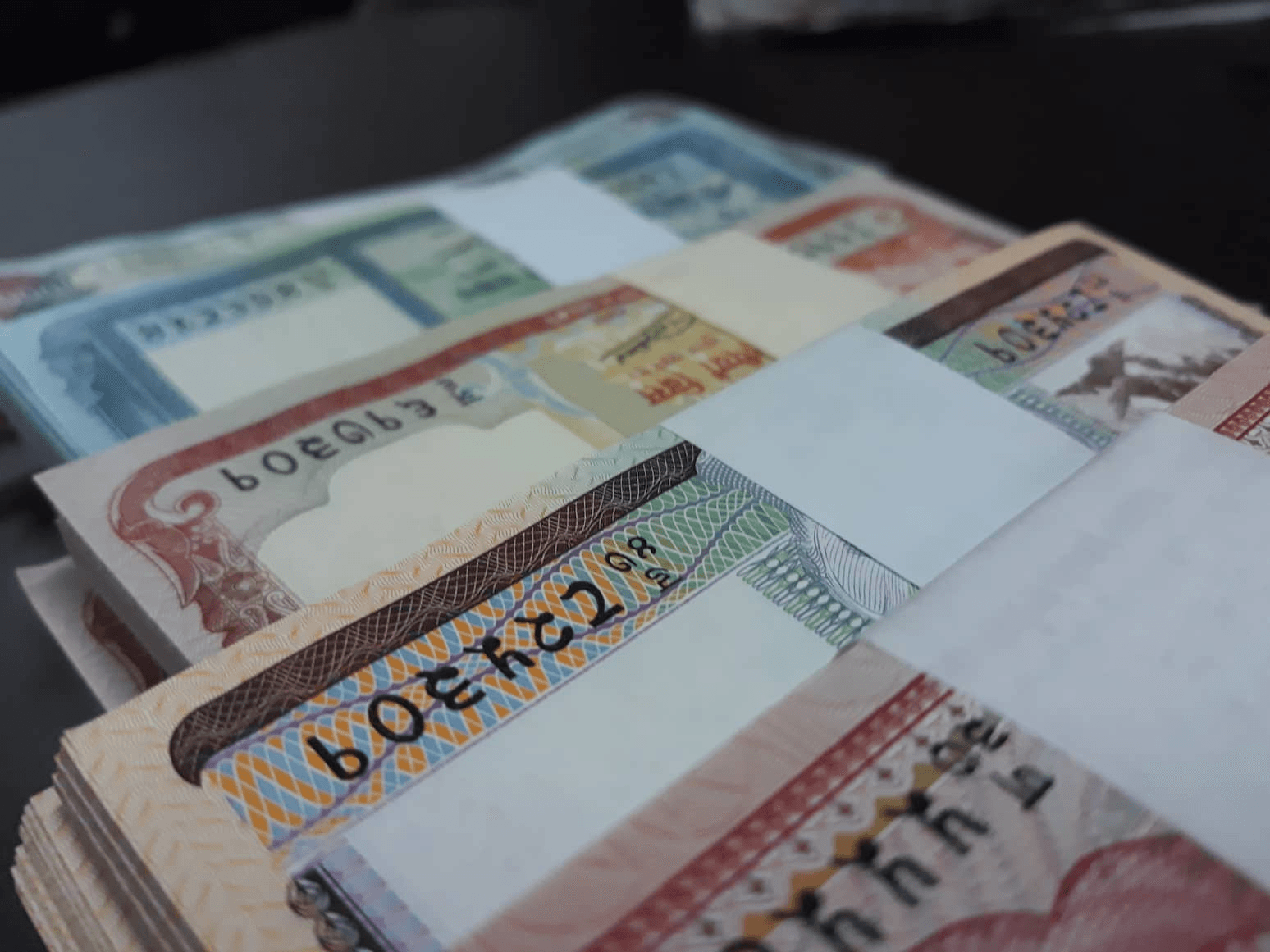 Dashain New Note Exchange Frustrates Customers at Banks, Nepal Rastra Bank Offers Faster Service